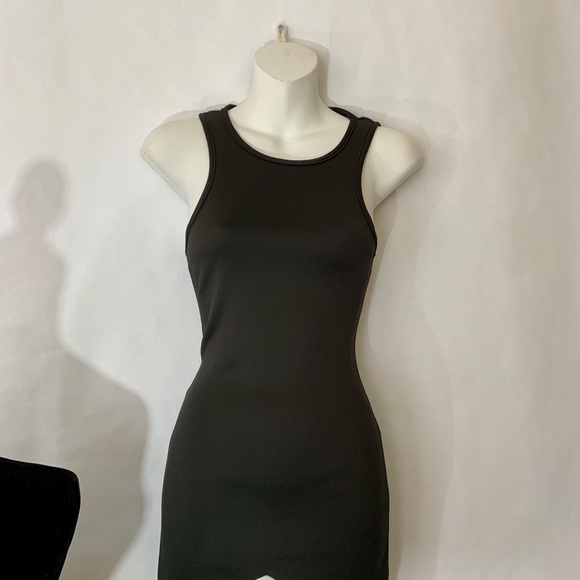 Black contrast hem body-con dress - Picture 6 of 8